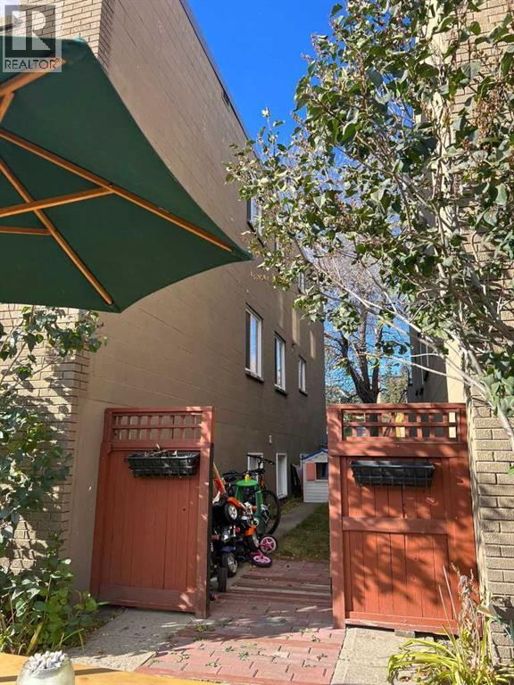 Single Family House for Sale in   A Street SW Bankview Calgary 