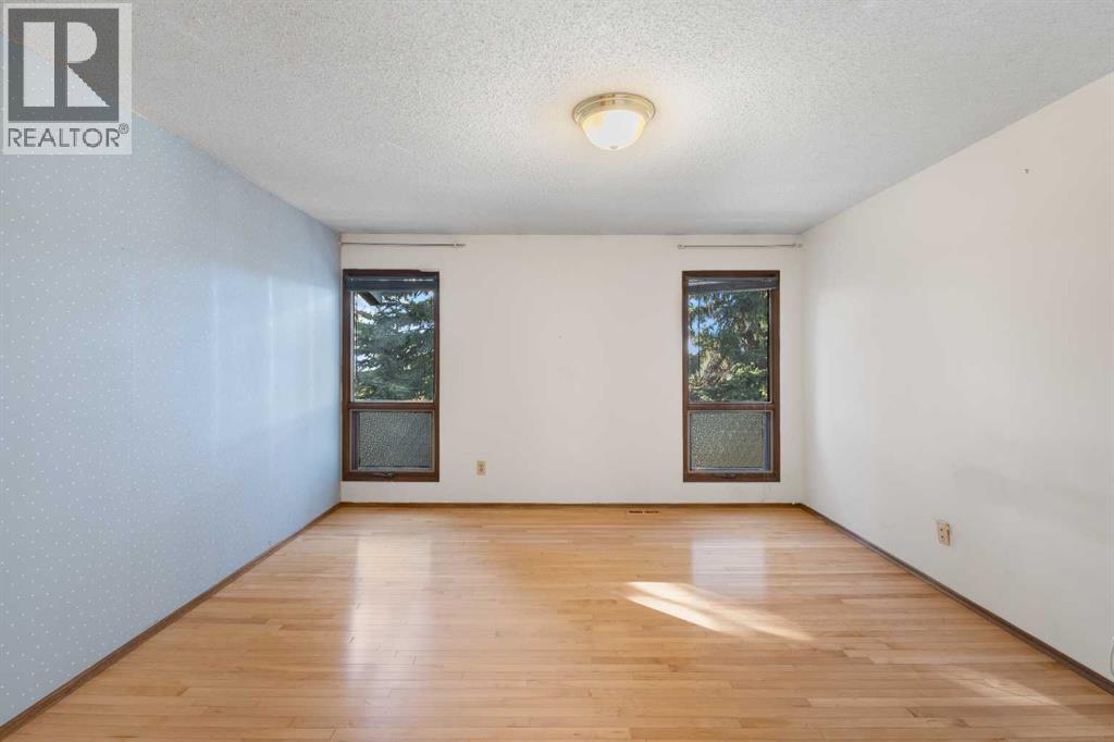 Single Family House 5 Level for Sale in   Dalhousie Drive Dalhousie Calgary 