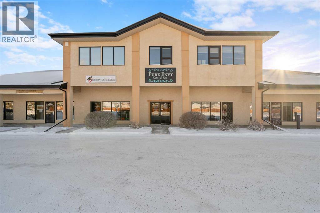 200, 14 Crystalridge Drive - Photo 3 of 22, Okotoks, Alberta