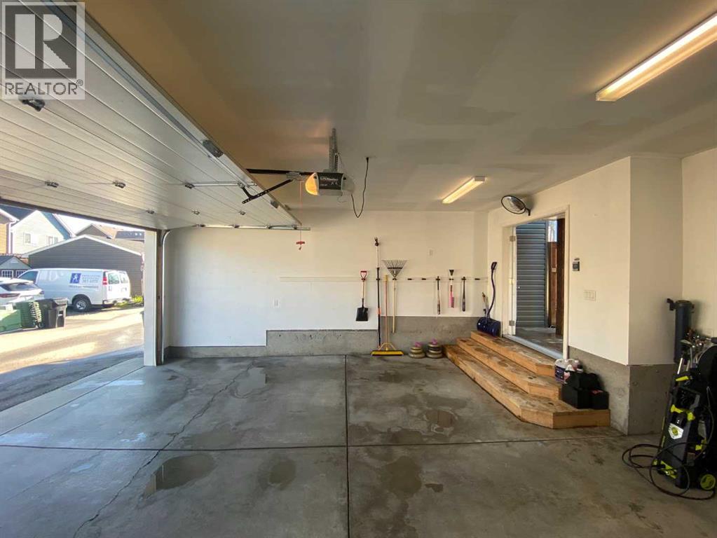 Single Family House for Sale in  Auburn Bay Crescent SE Auburn Bay Calgary 