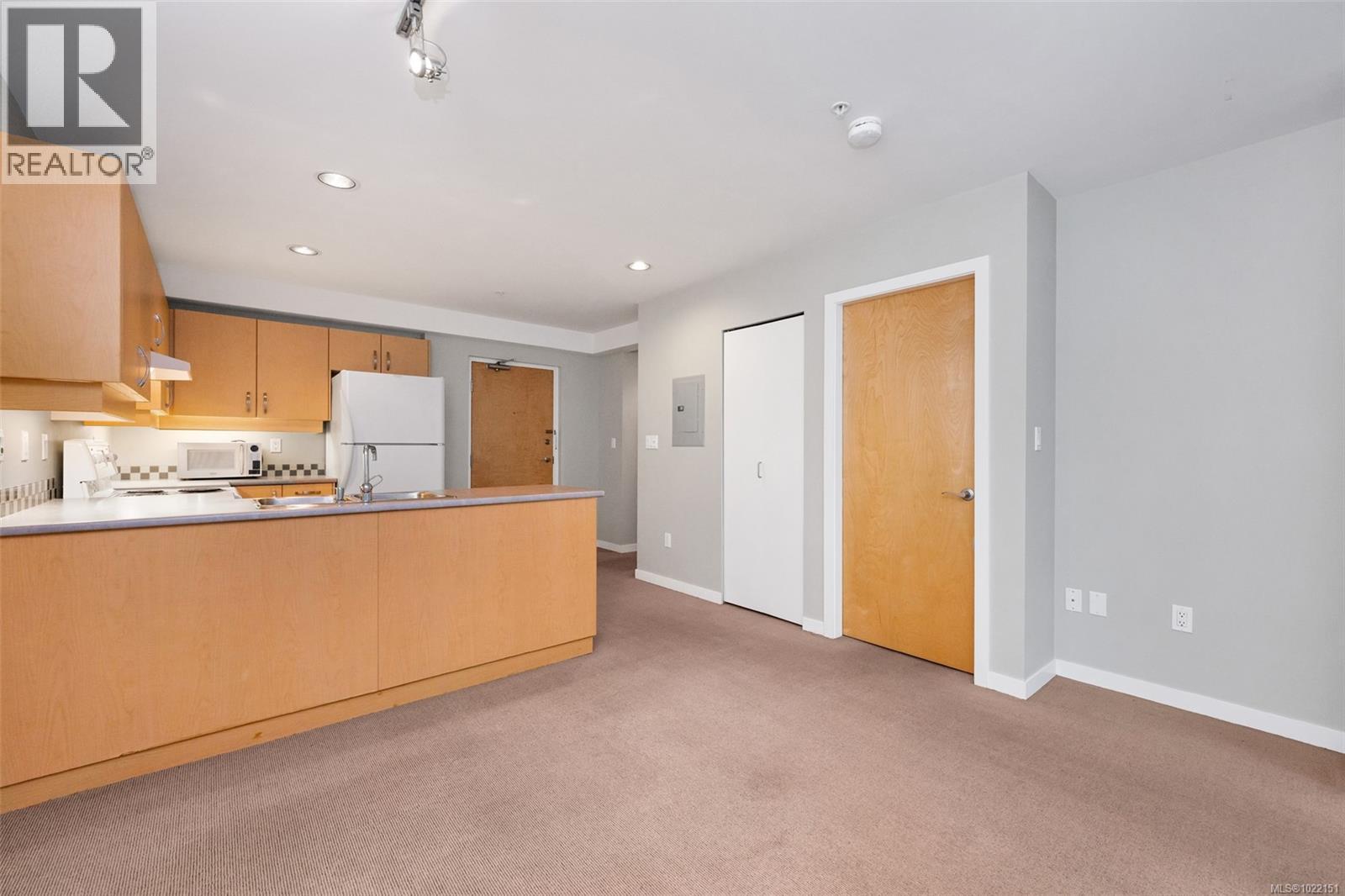 311 90 Regatta Landing, Victoria