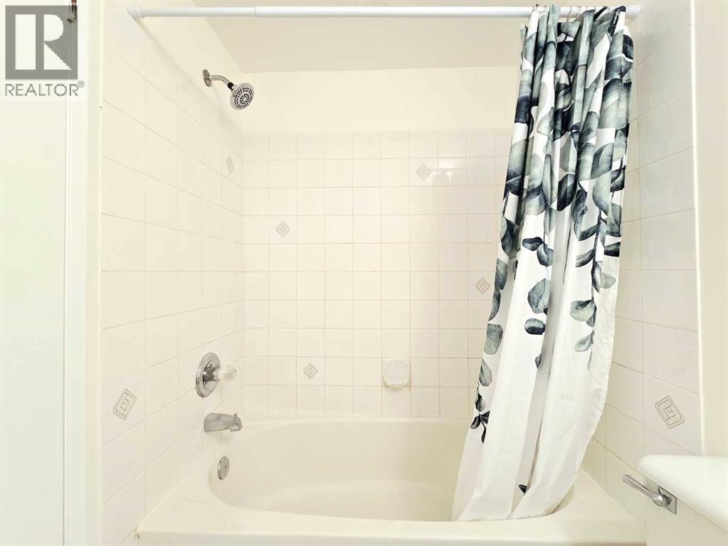 Single Family House for Sale in   Dover Point SE Dover Calgary 