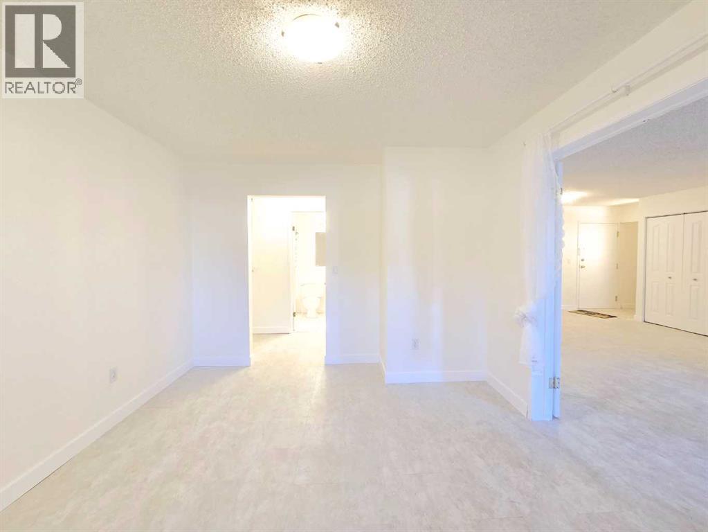 Single Family House for Sale in   Dover Point SE Dover Calgary 