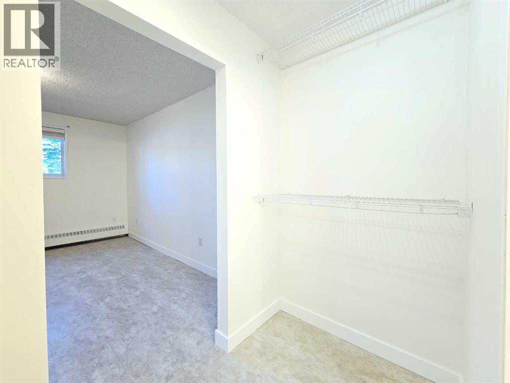 Single Family House for Sale in   Dover Point SE Dover Calgary 