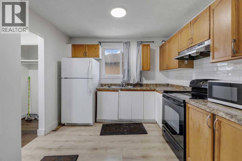 Single Family House Bi-level for Sale in  Whitworth Way NE Whitehorn Calgary 