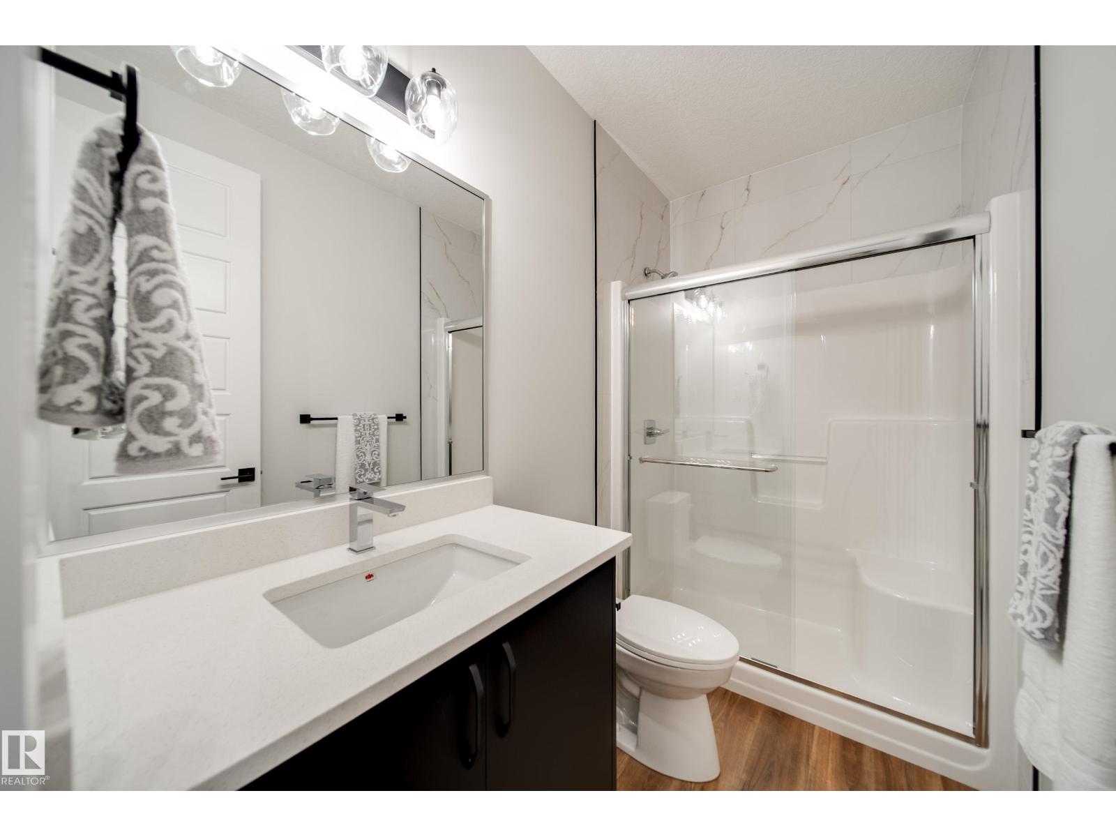 8812 183 AV NW, Edmonton