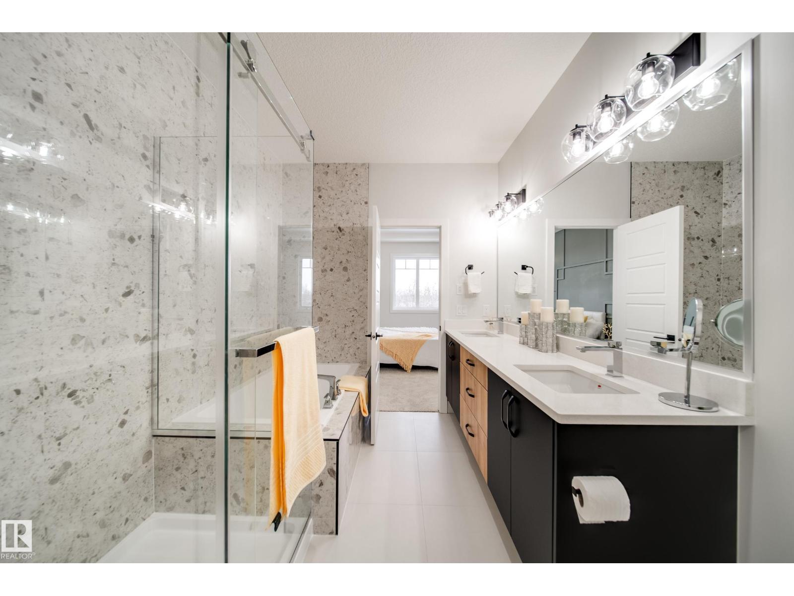 8812 183 AV NW, Edmonton