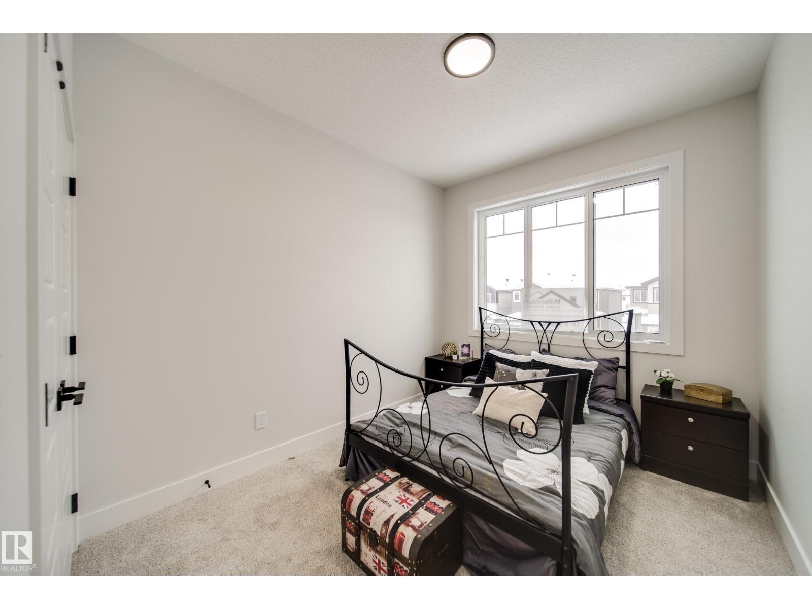 8812 183 AV NW, Edmonton