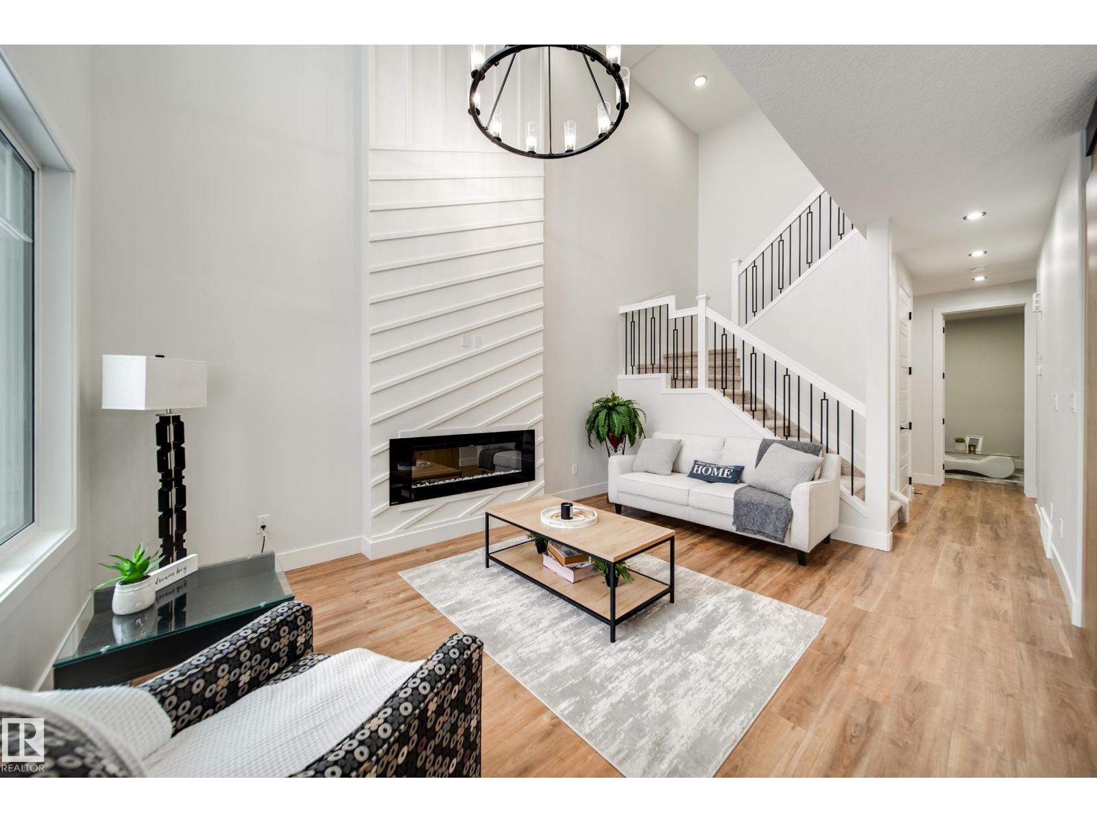 8812 183 AV NW, Edmonton