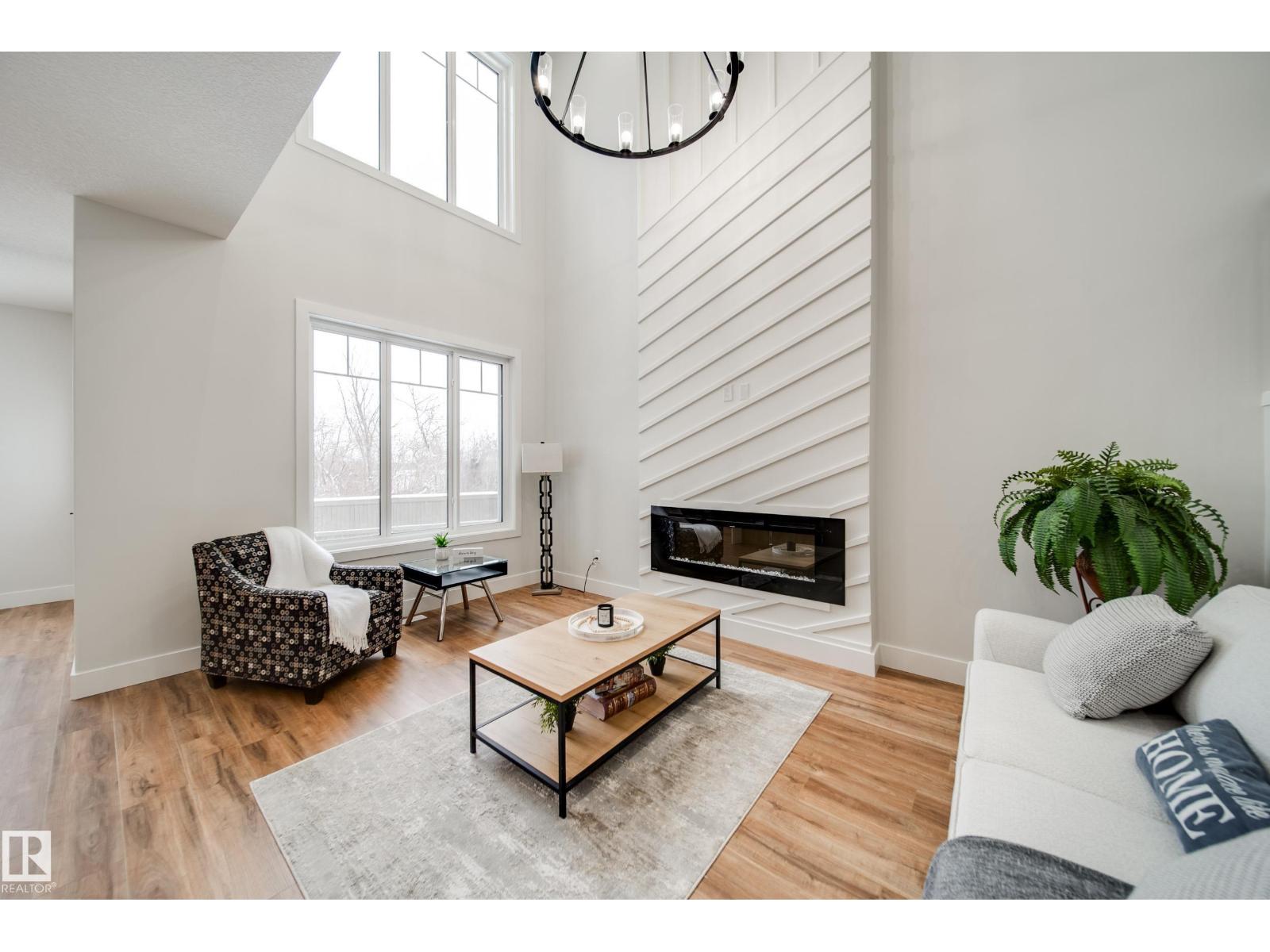 8812 183 AV NW, Edmonton