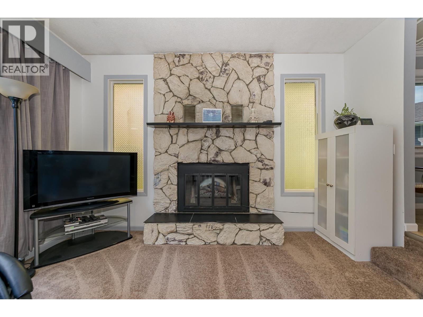 602 Maple Street, Sicamous