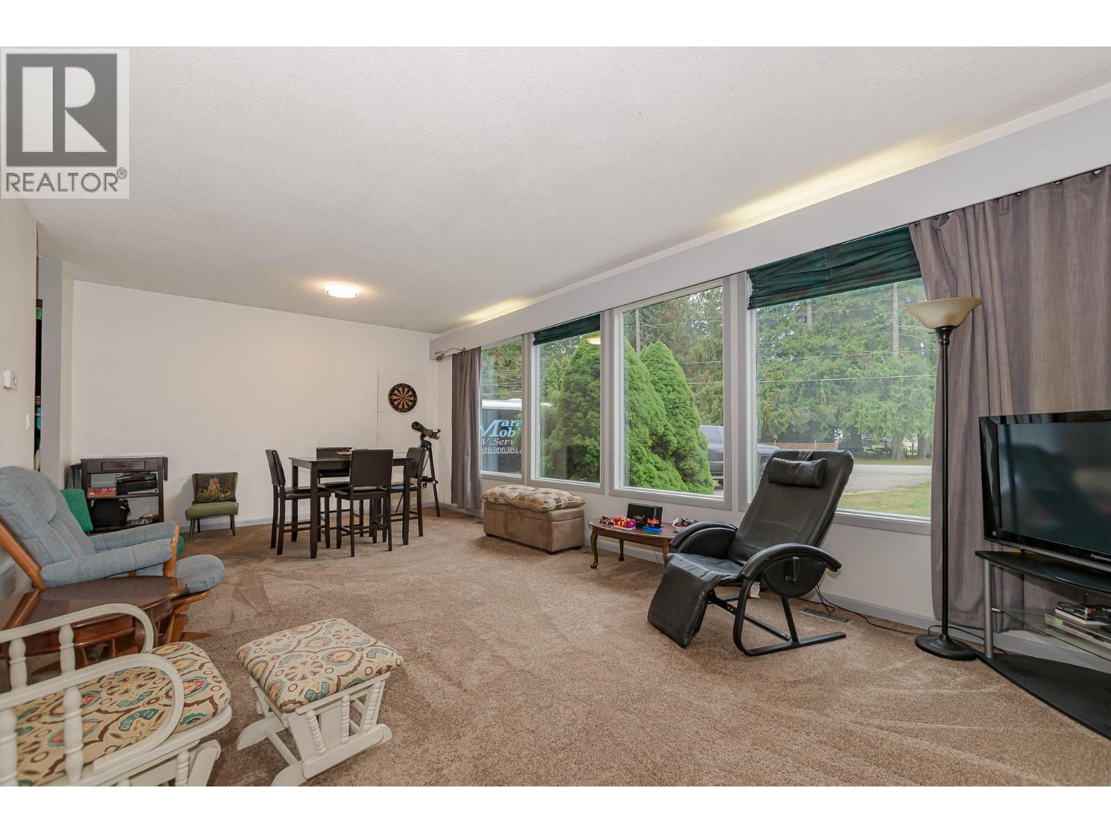 602 Maple Street, Sicamous