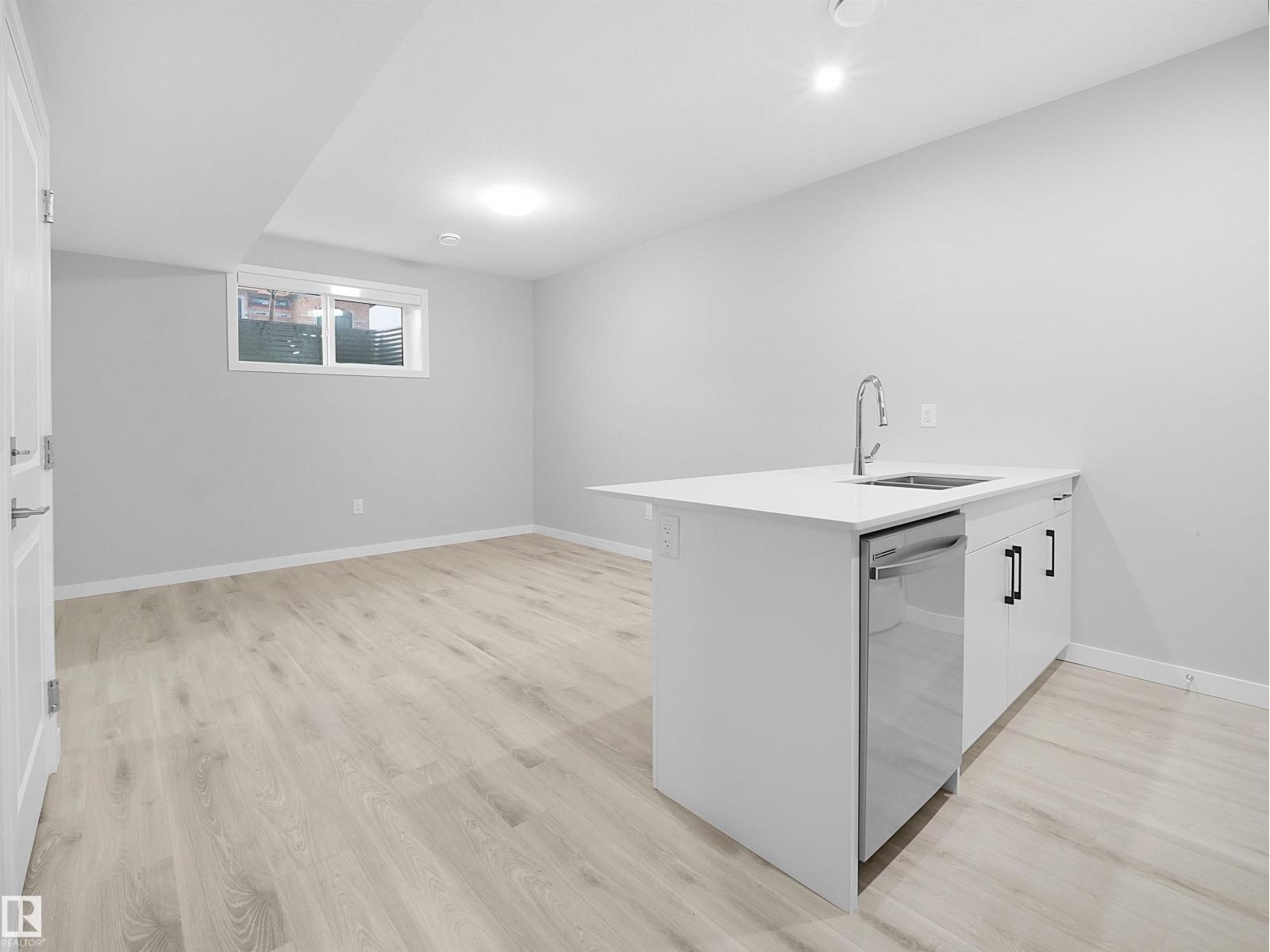 3272 DALLAS SCHMIDT DR NW, Edmonton