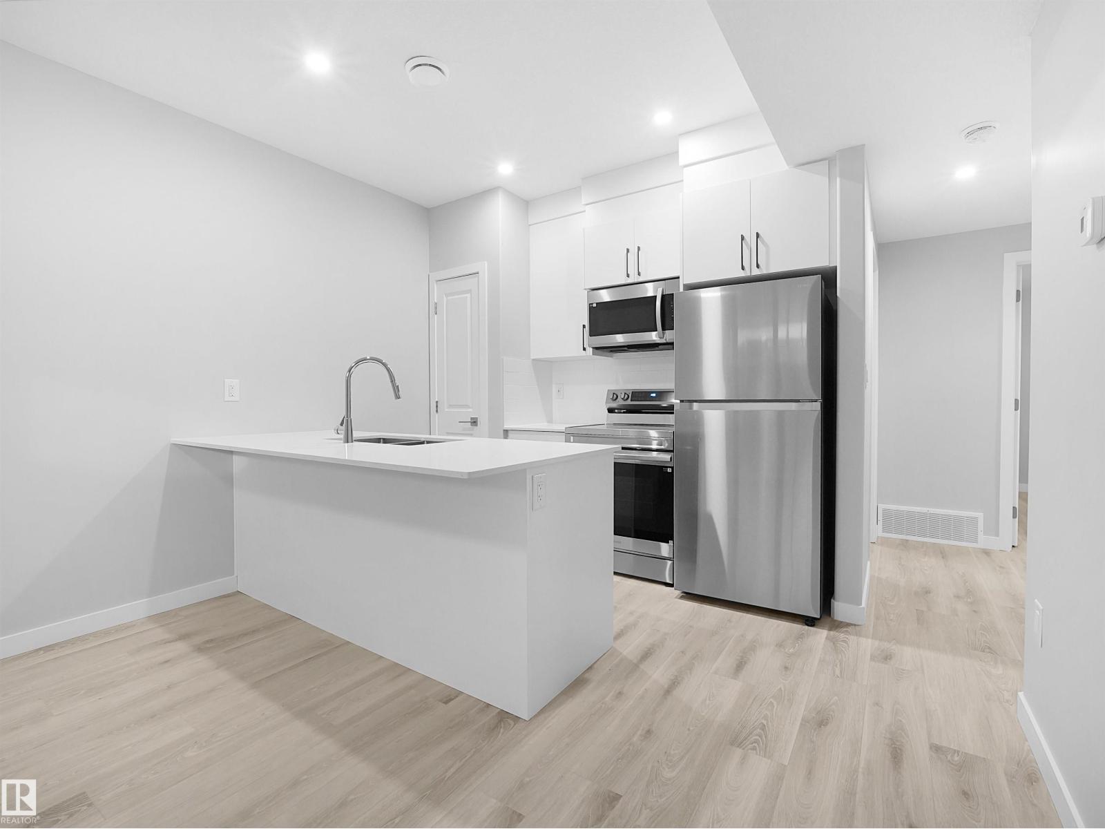 3272 DALLAS SCHMIDT DR NW, Edmonton