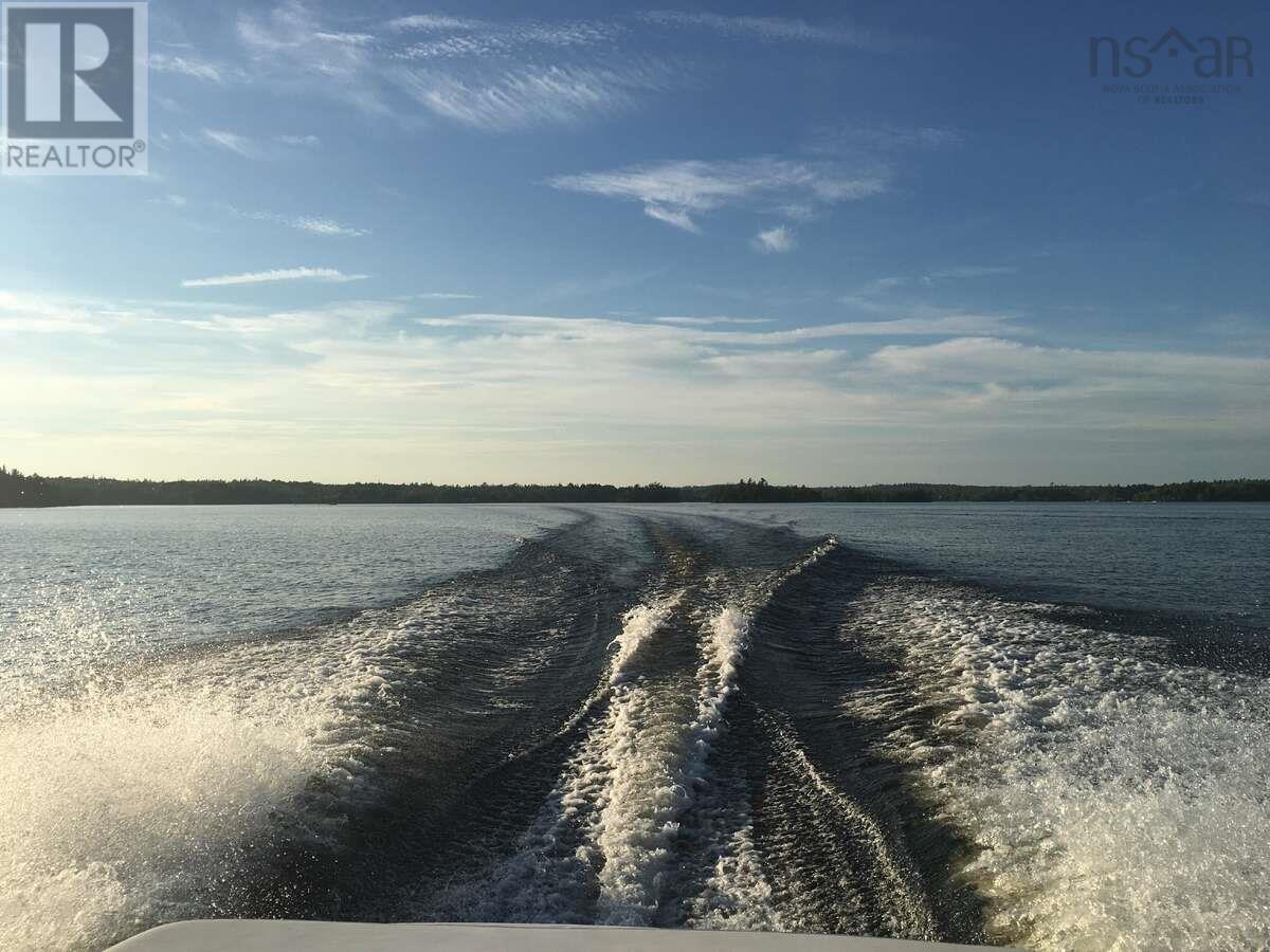 Property 34 of 38 of 11 Lakeshore Drive