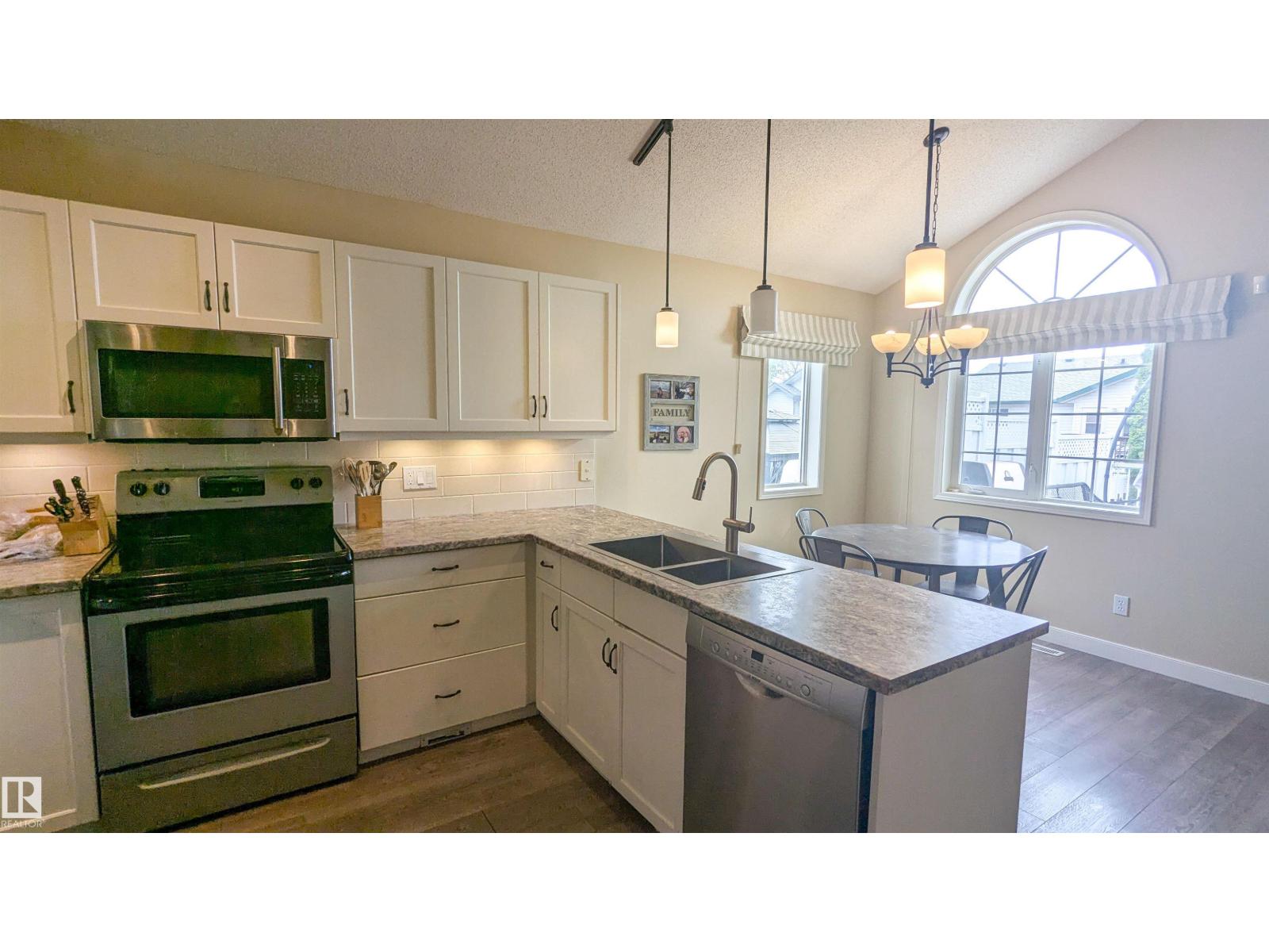 13817 131A AV NW, Edmonton