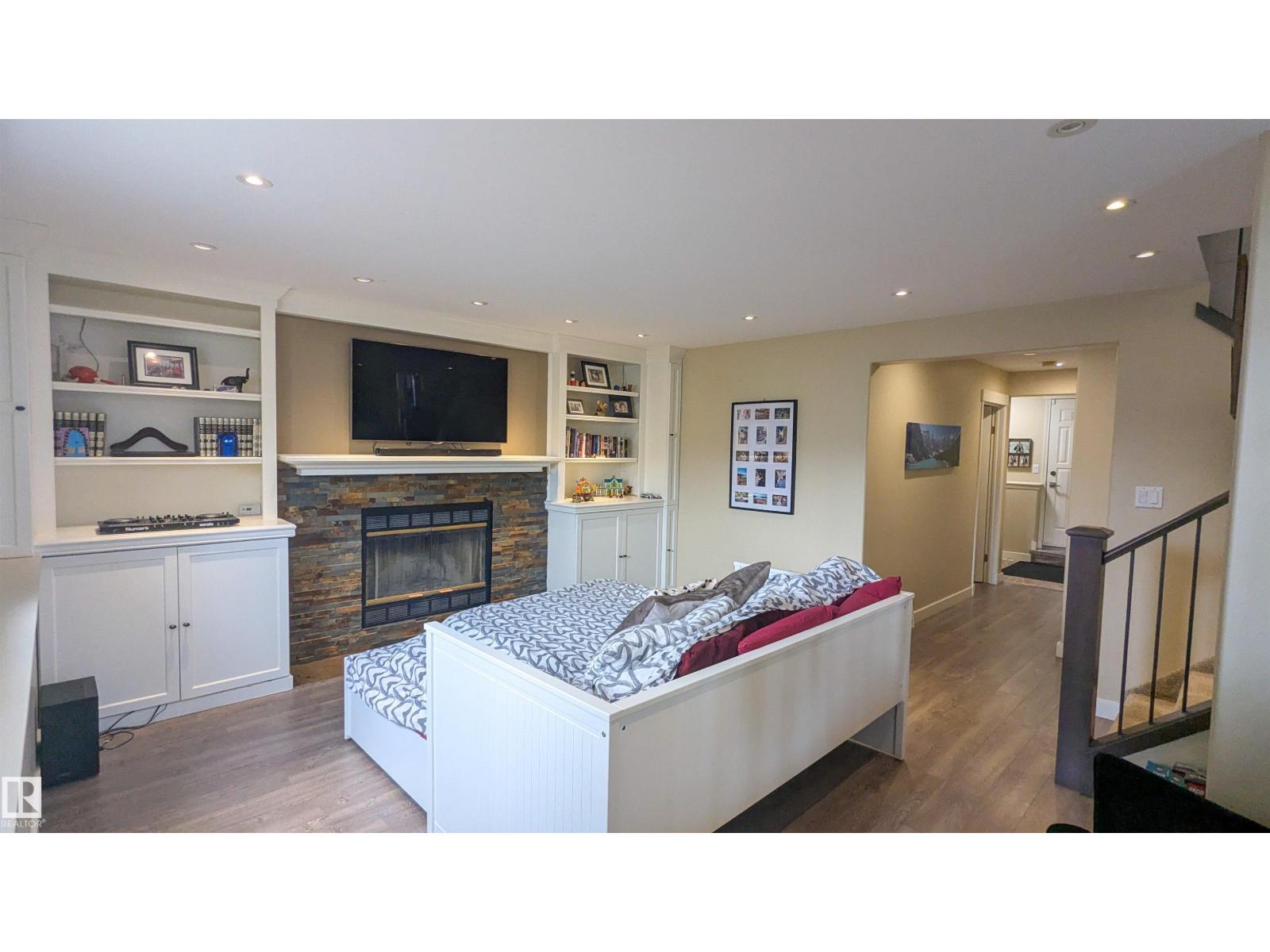 13817 131A AV NW, Edmonton