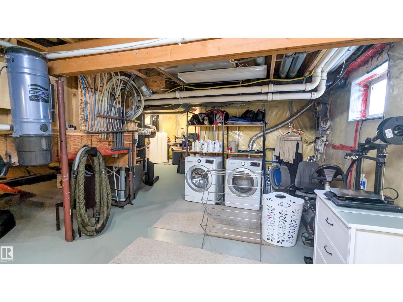 13817 131A AV NW, Edmonton