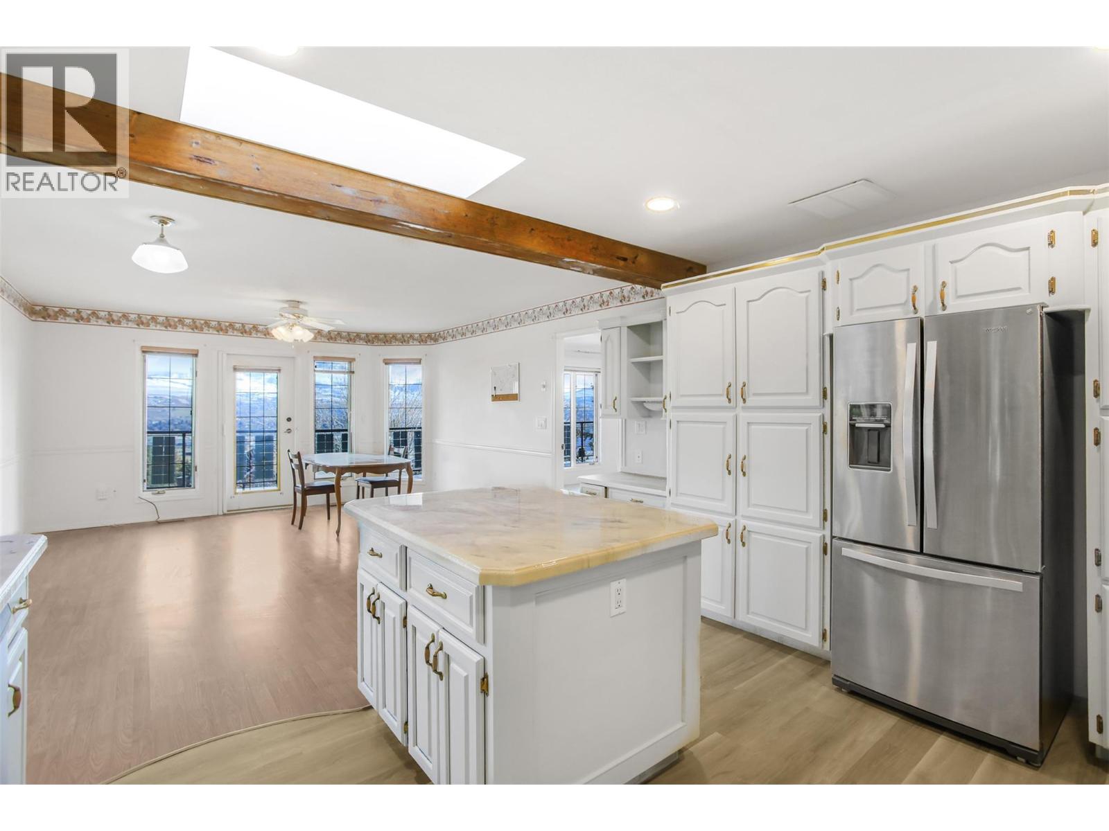  727 Cassiar Crescent, Kelowna