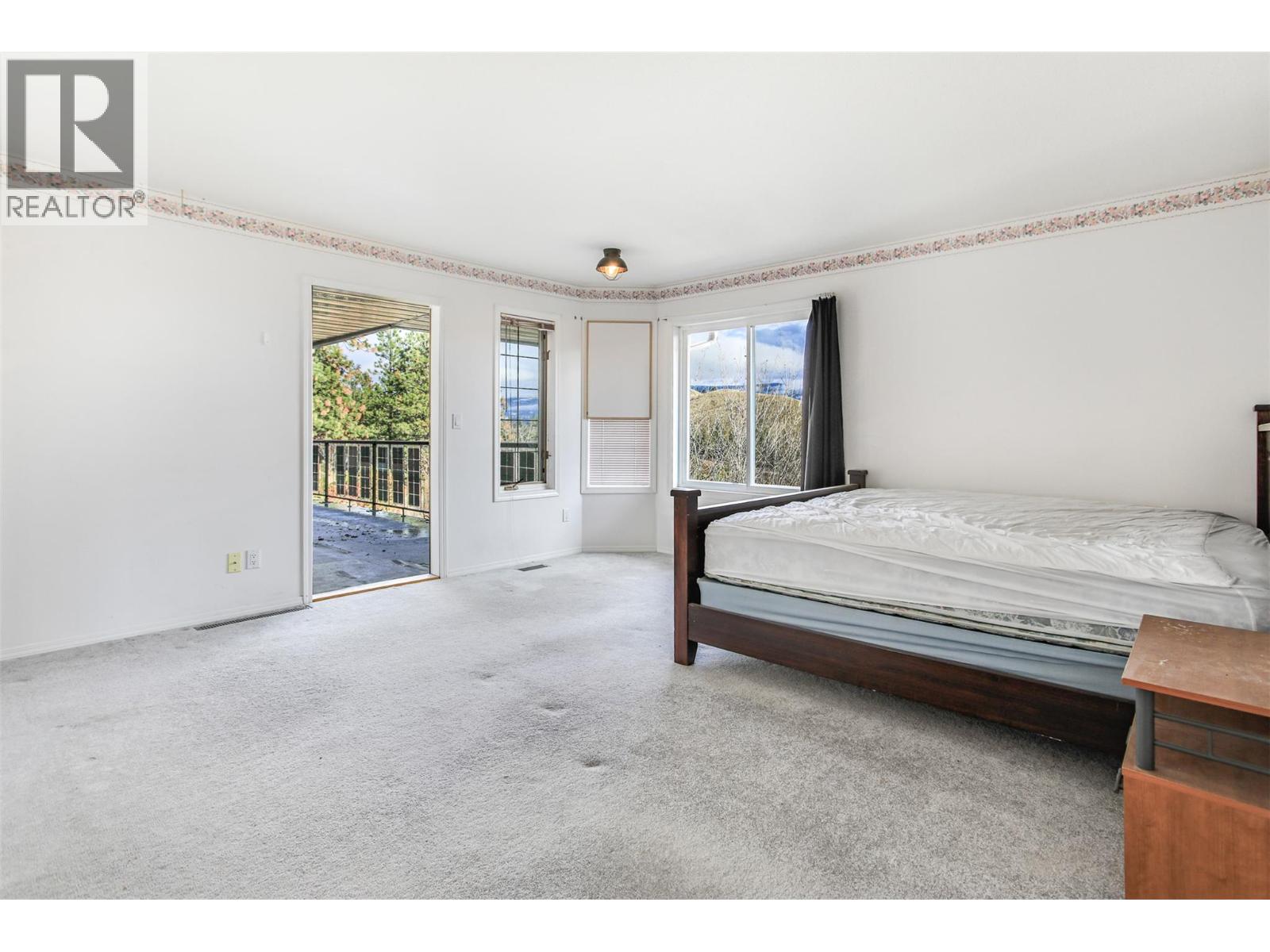  727 Cassiar Crescent, Kelowna