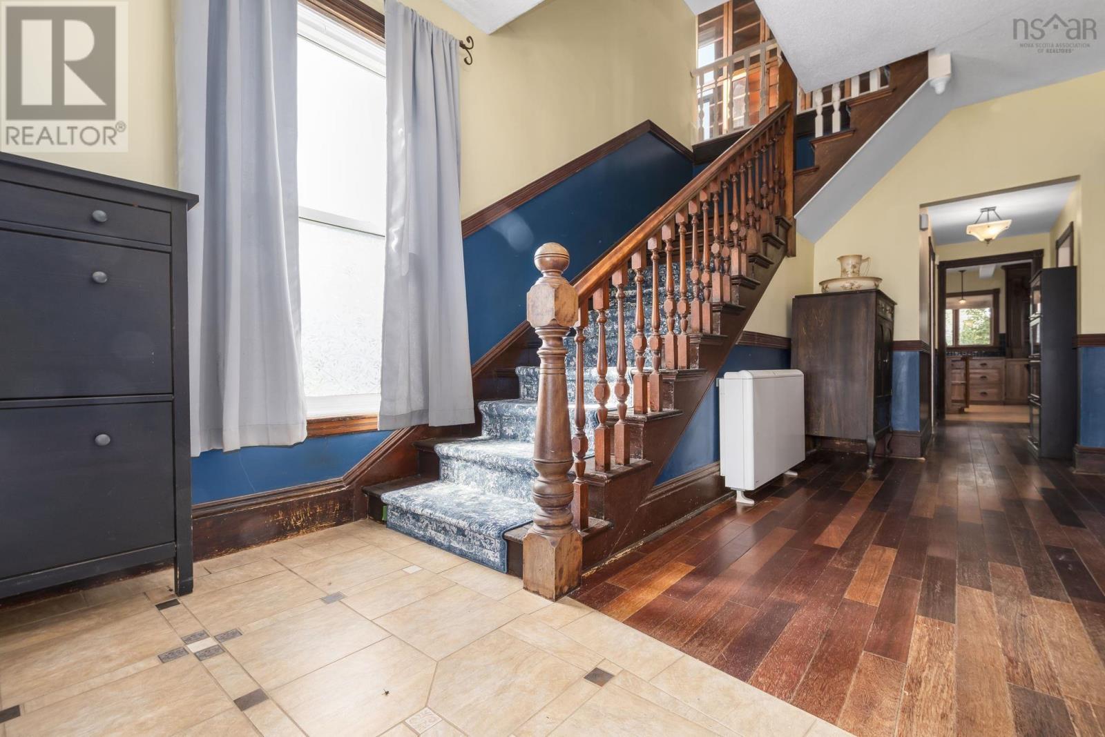 Property 2 of 38 of 328 King Street