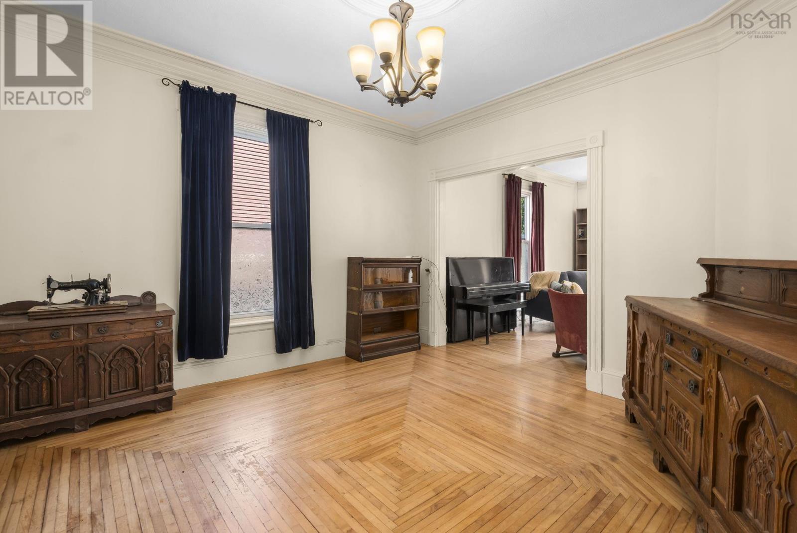 Property 5 of 38 of 328 King Street