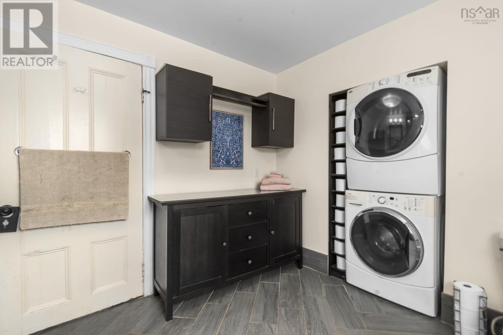 Property 8 of 38 of 328 King Street