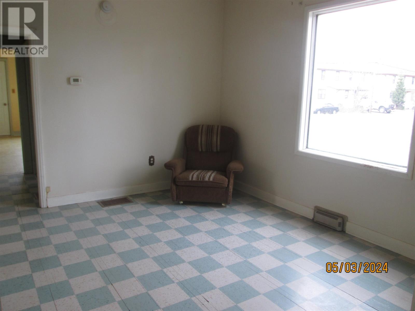306 FRONT ST - 8