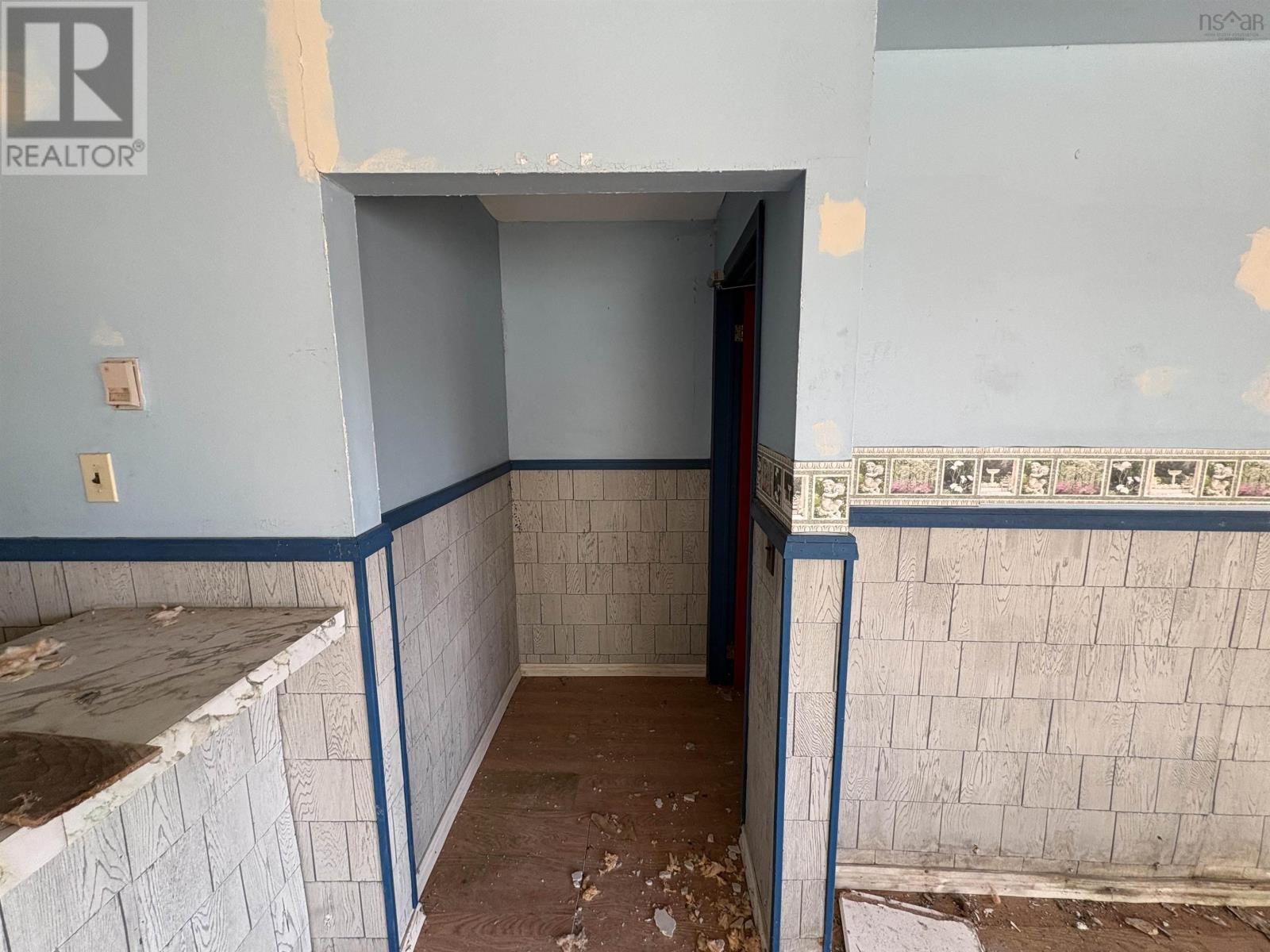 Property 4 of 5 of 4749 Highway 7