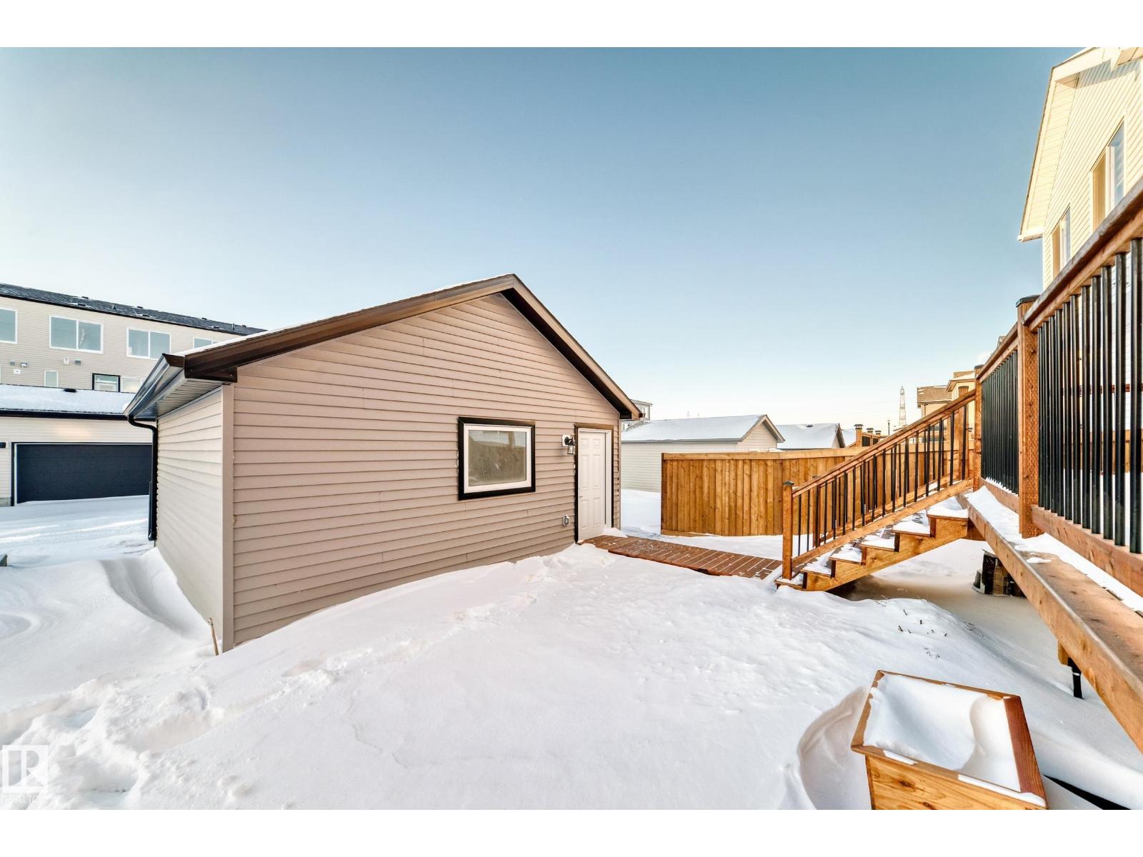 332 29 ST SW - 68