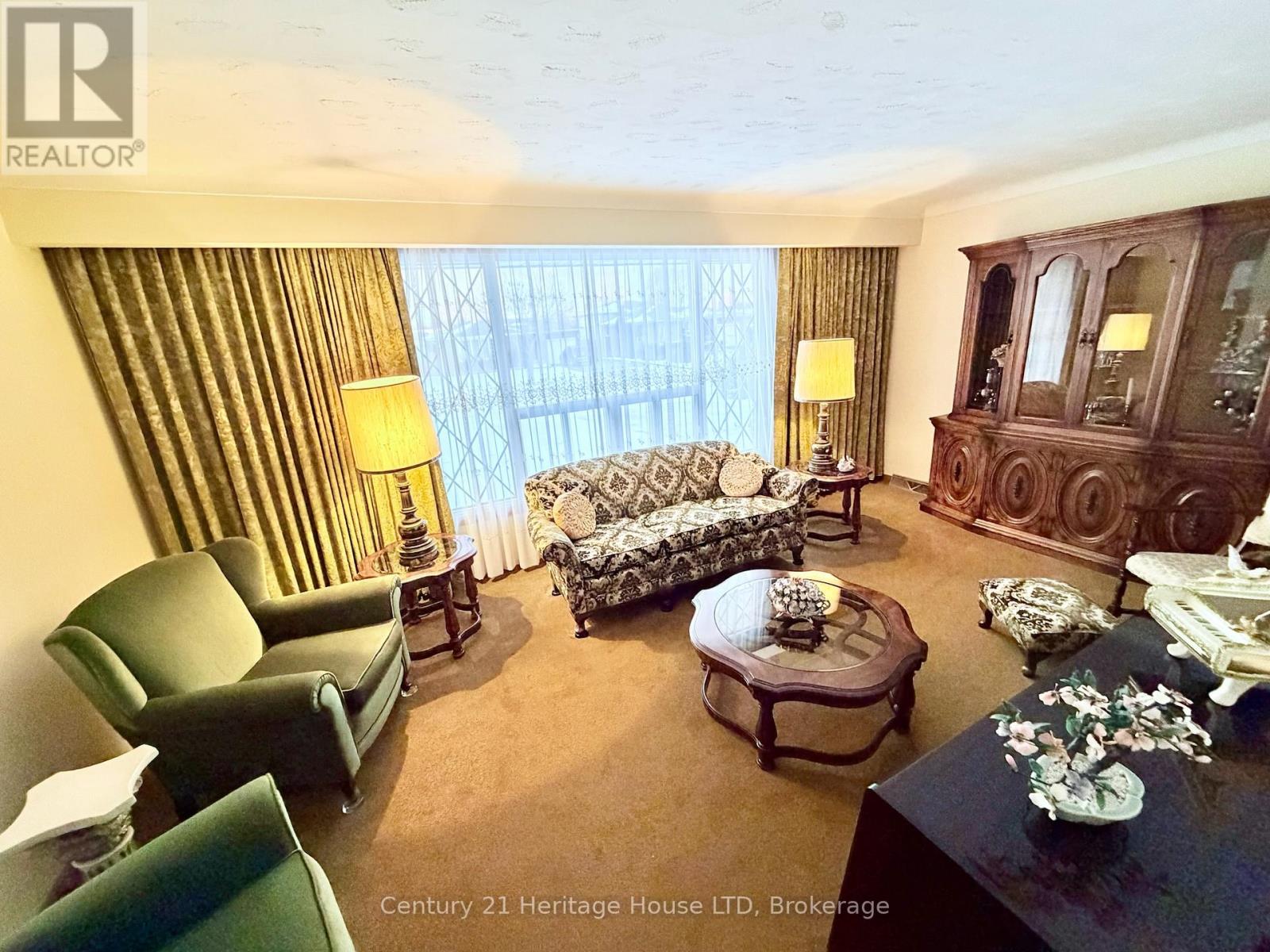 14 DRURY CRESCENT - Photo 5 of 24, St. Catharines (Carlton/Bunting), Ontario