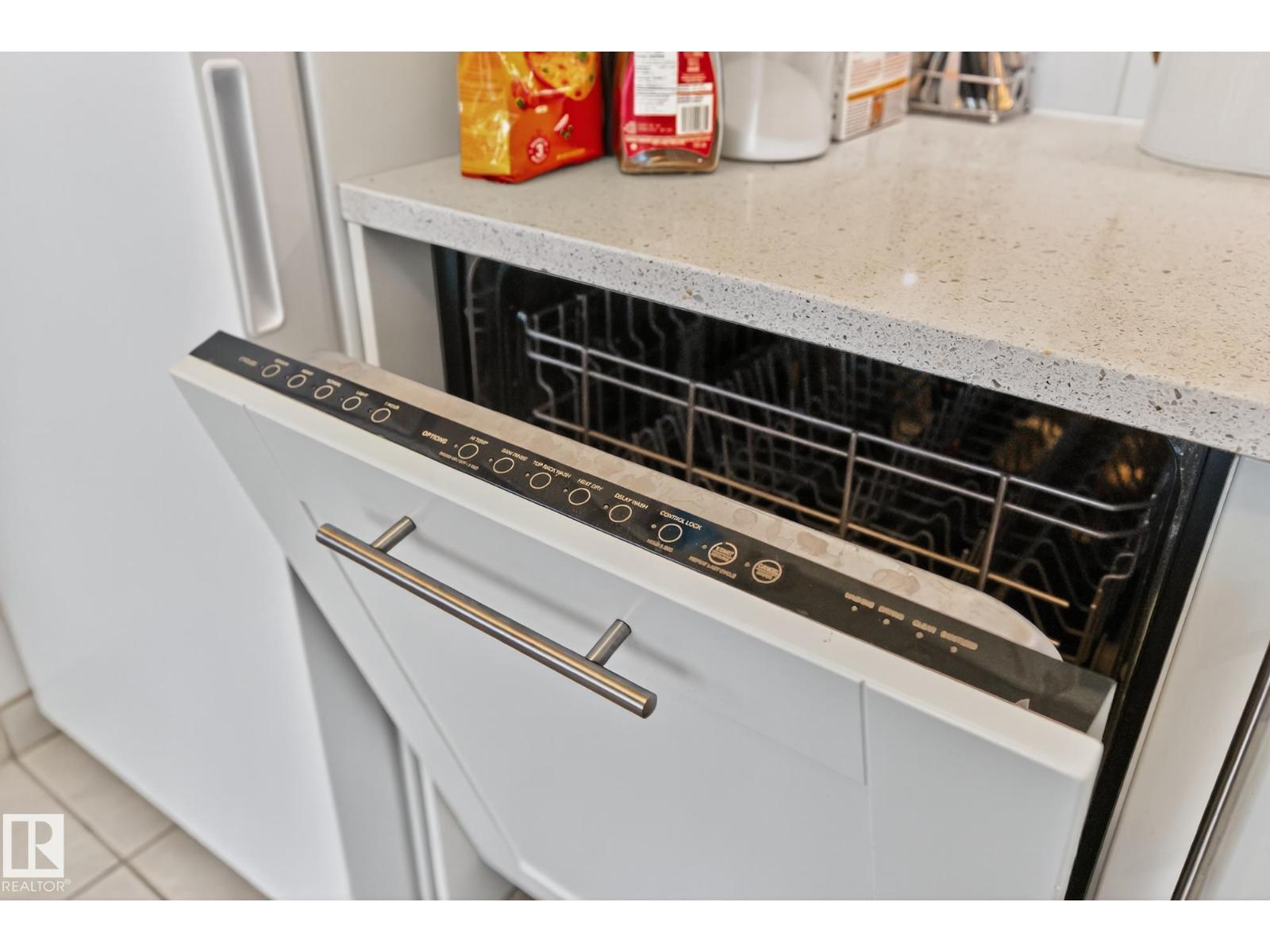 #202 9916 113 ST NW - 20