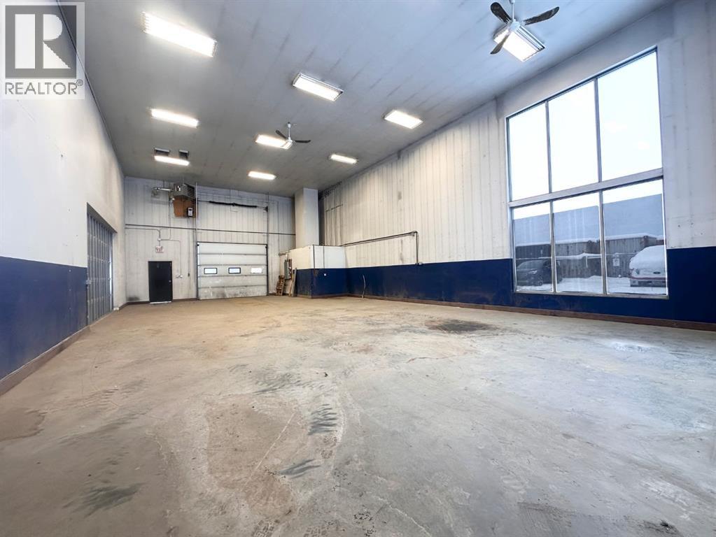 
          10920 84
            <br/>
            <span>Grande Prairie</span>
            , 
            <span>AB</span>
             <span>T8V6H2</span>
         - Photo 5