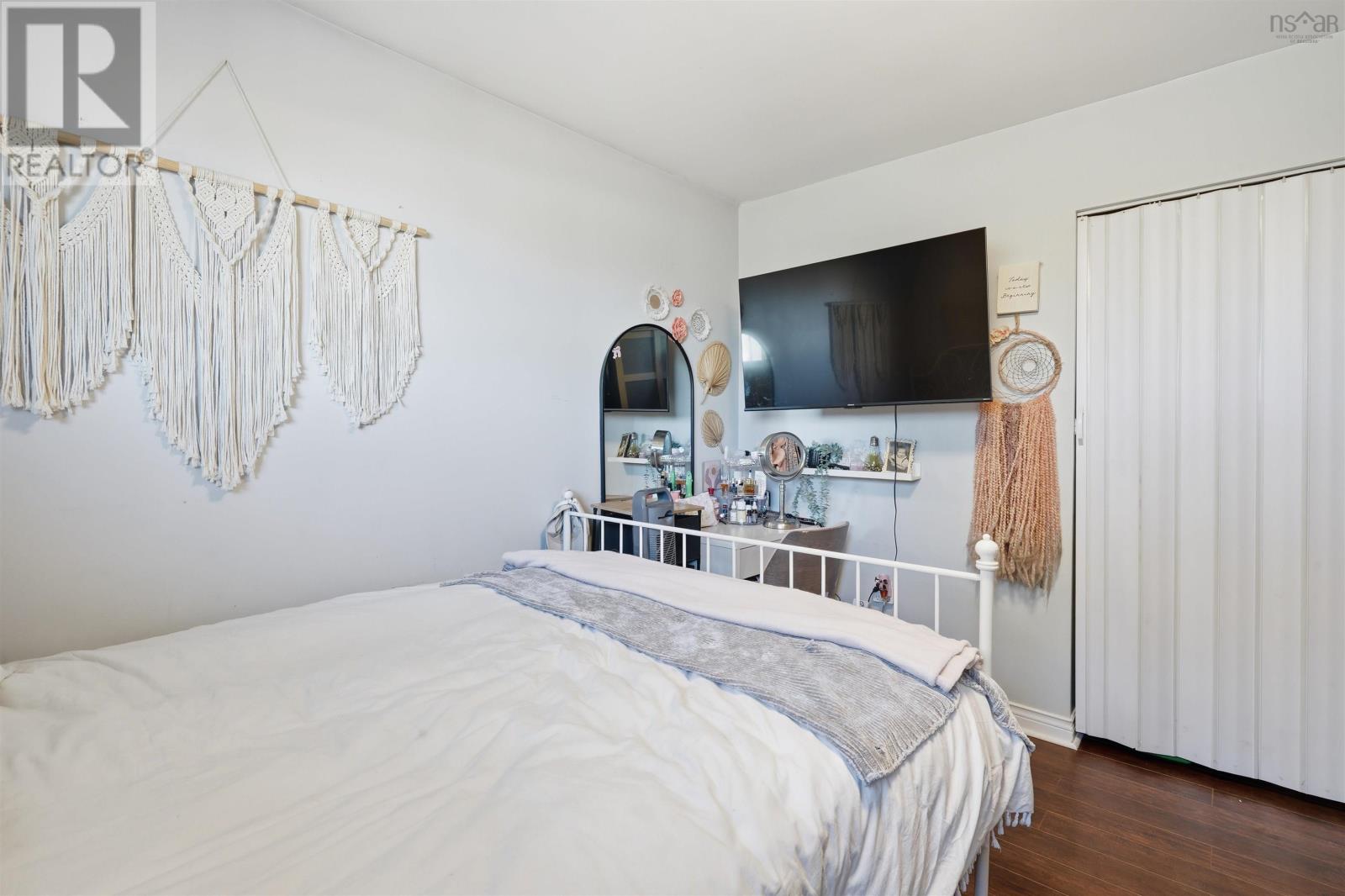 Property 11 of 26 of 3 Tantling Crescent