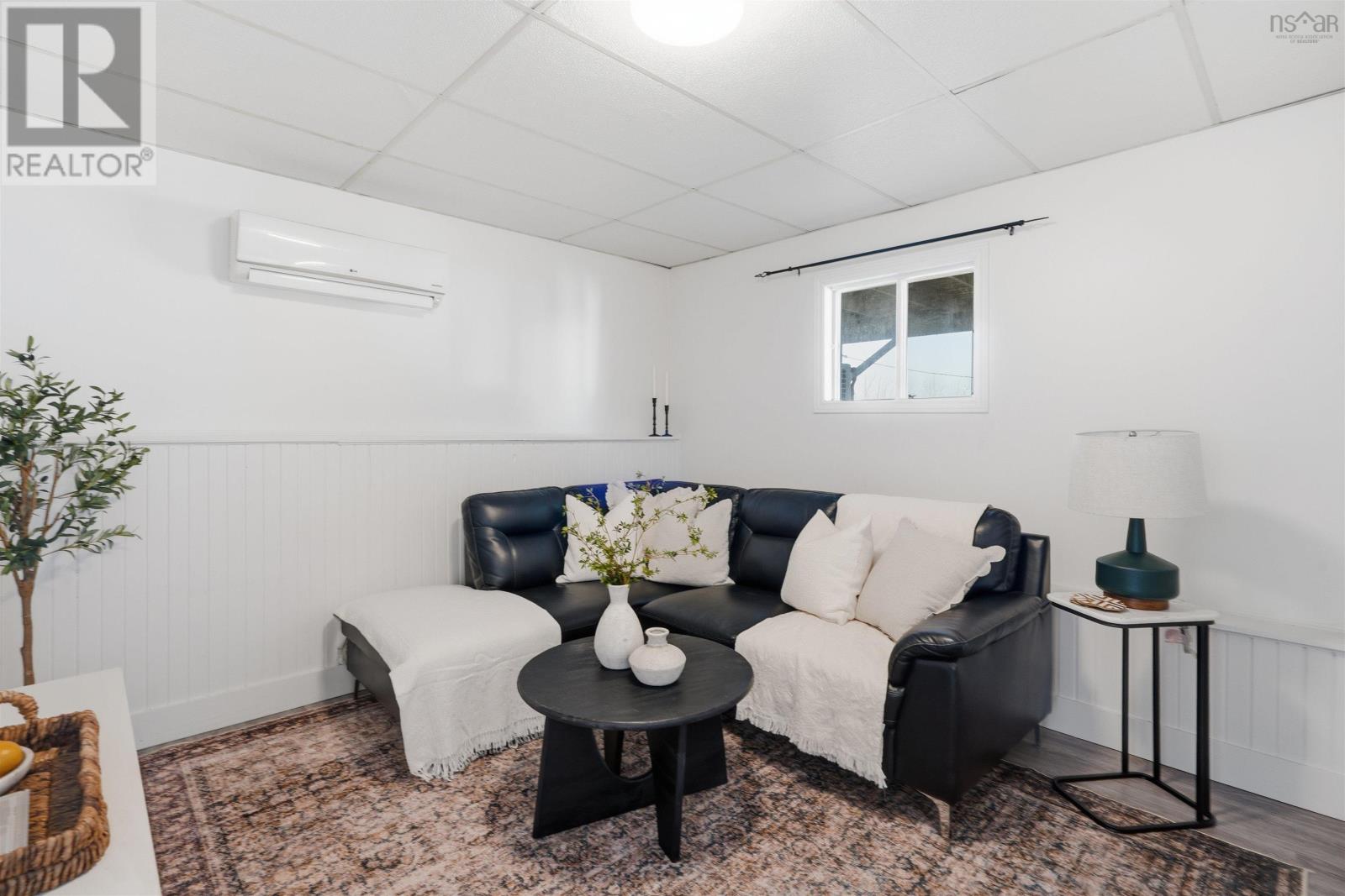 Property 12 of 26 of 3 Tantling Crescent