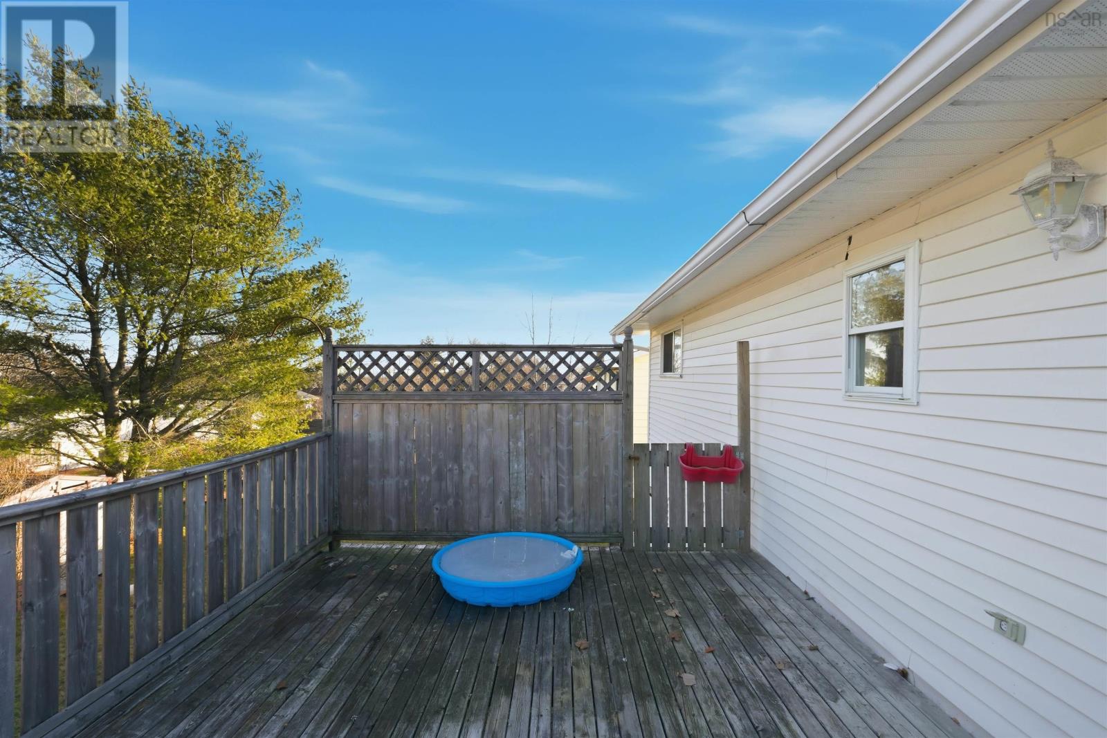 Property 23 of 26 of 3 Tantling Crescent