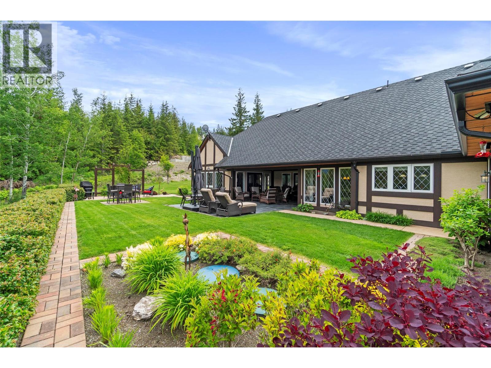  5121 IVY Road, Eagle Bay