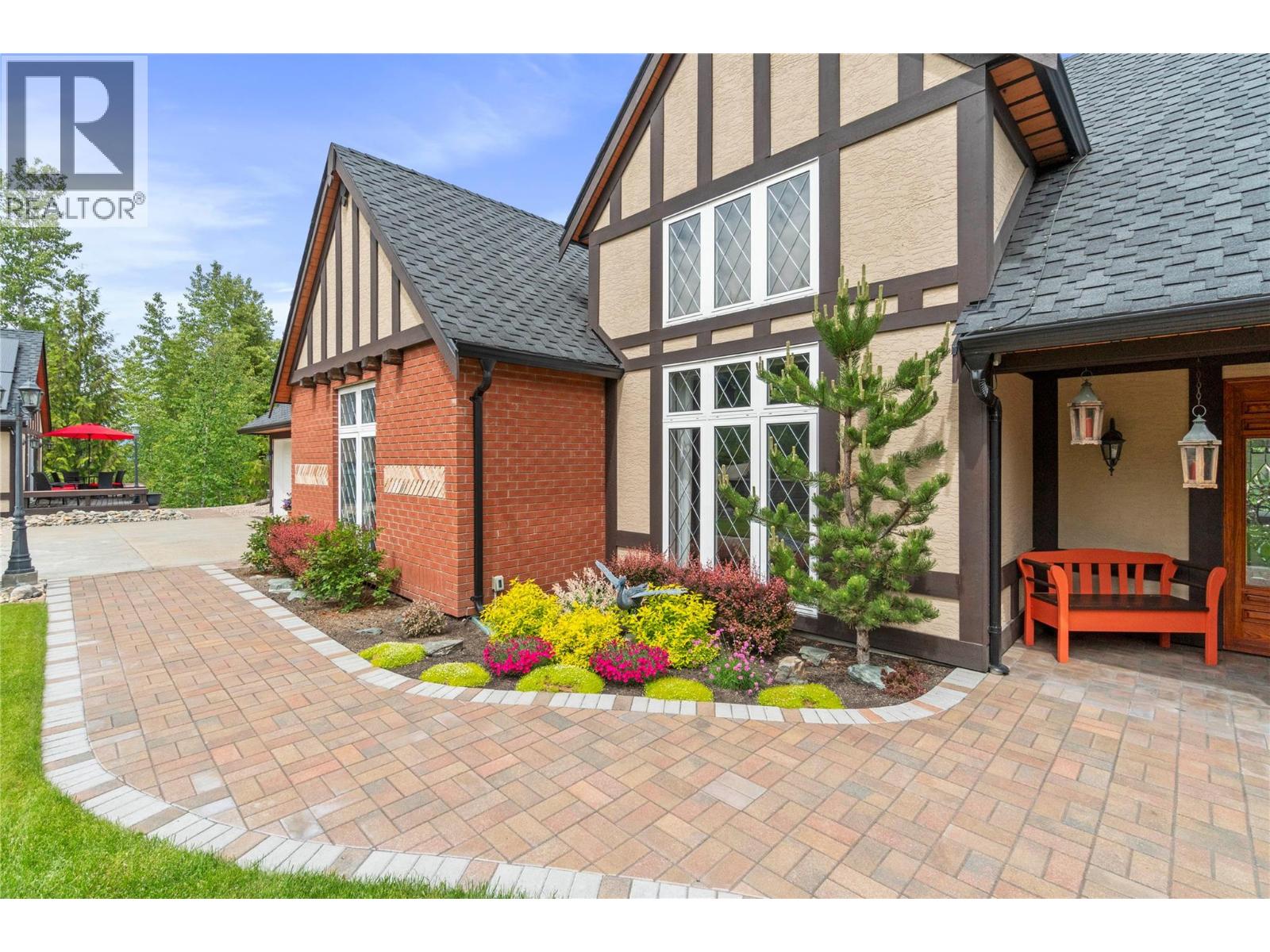  5121 IVY Road, Eagle Bay