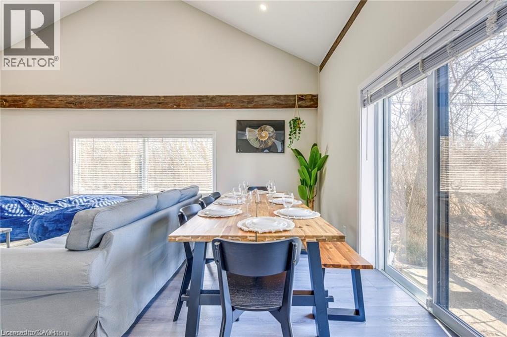 3590 LAKESHORE ROAD - 12