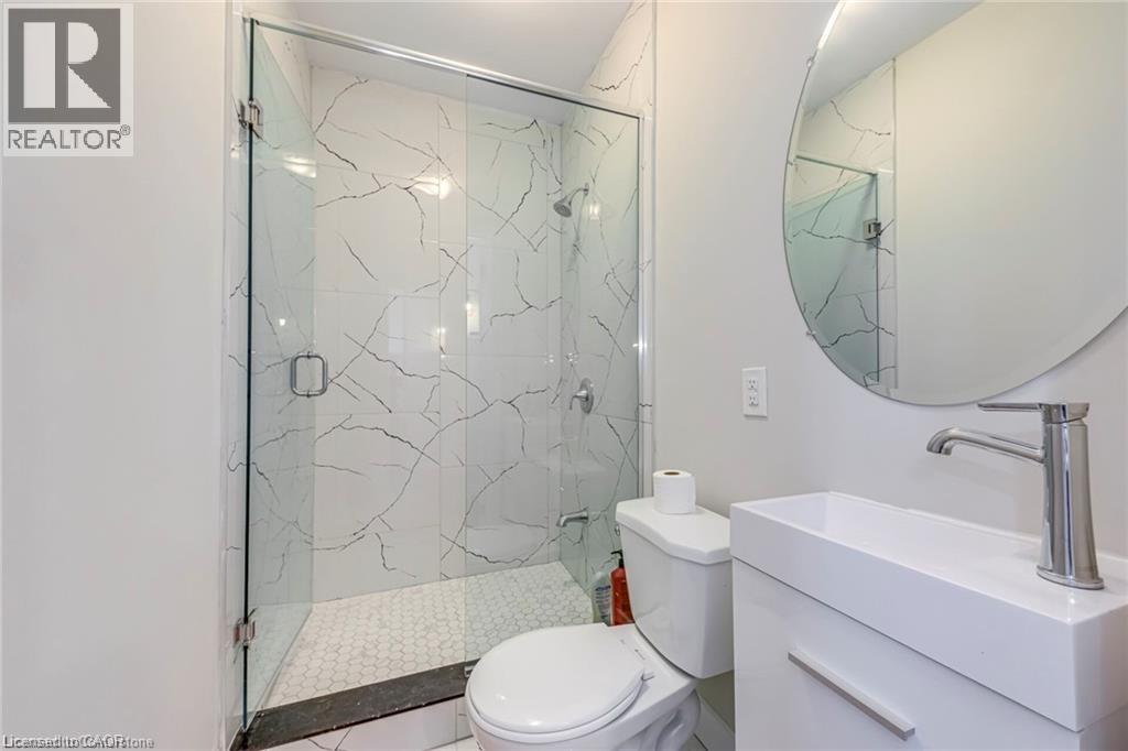 3590 LAKESHORE ROAD - 21