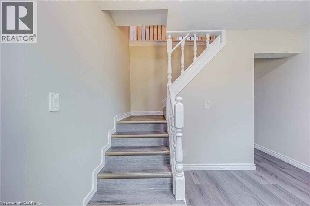3590 LAKESHORE ROAD - 26