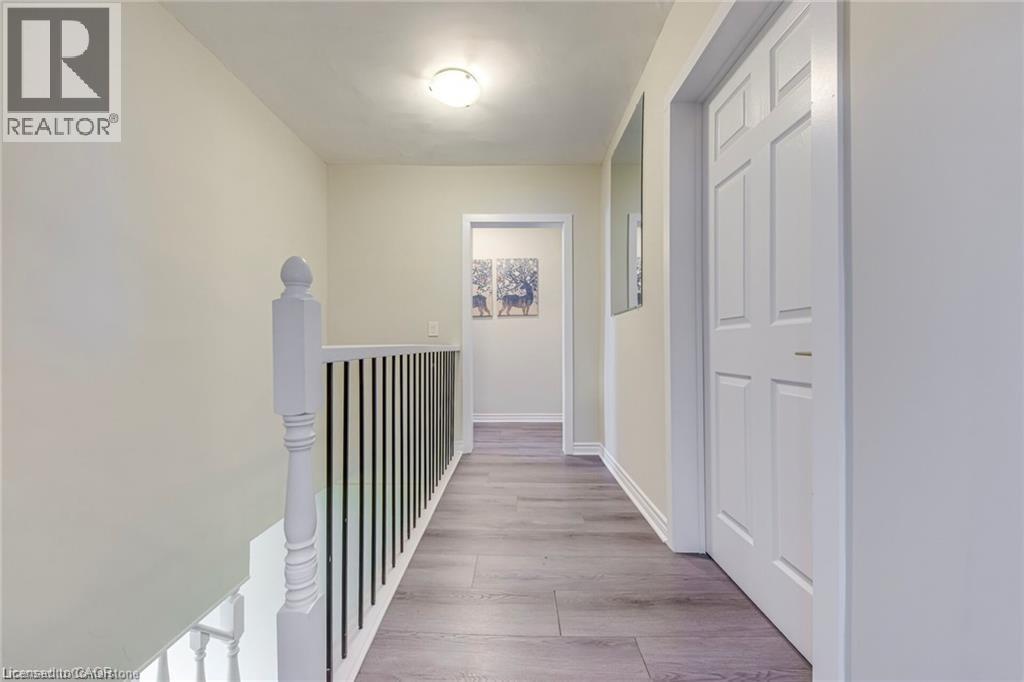 3590 LAKESHORE ROAD - 27