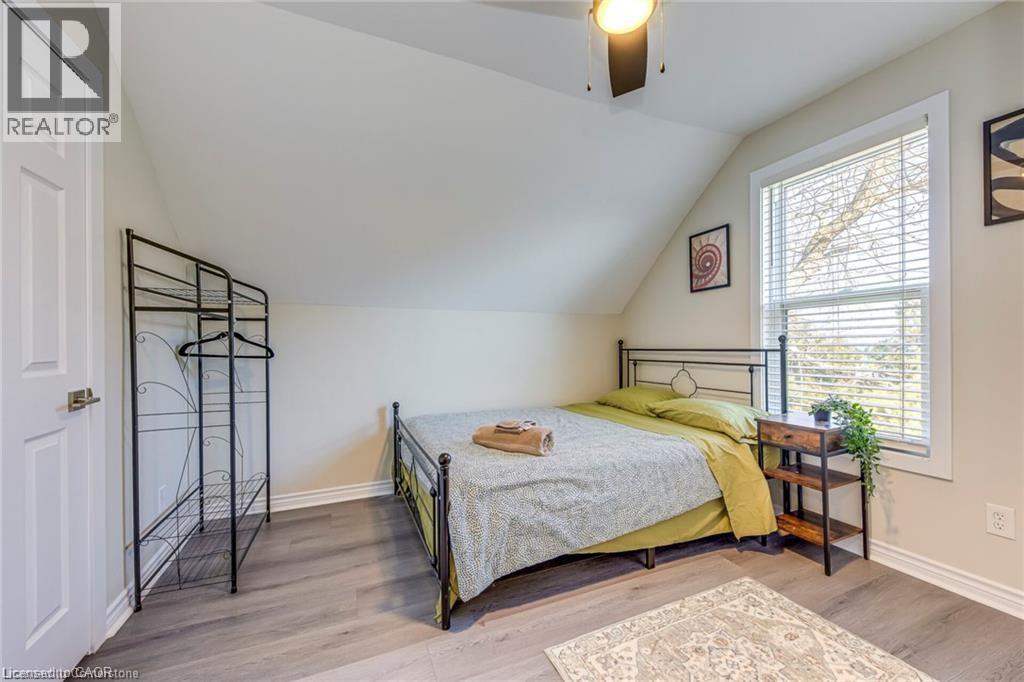 3590 LAKESHORE ROAD - 28