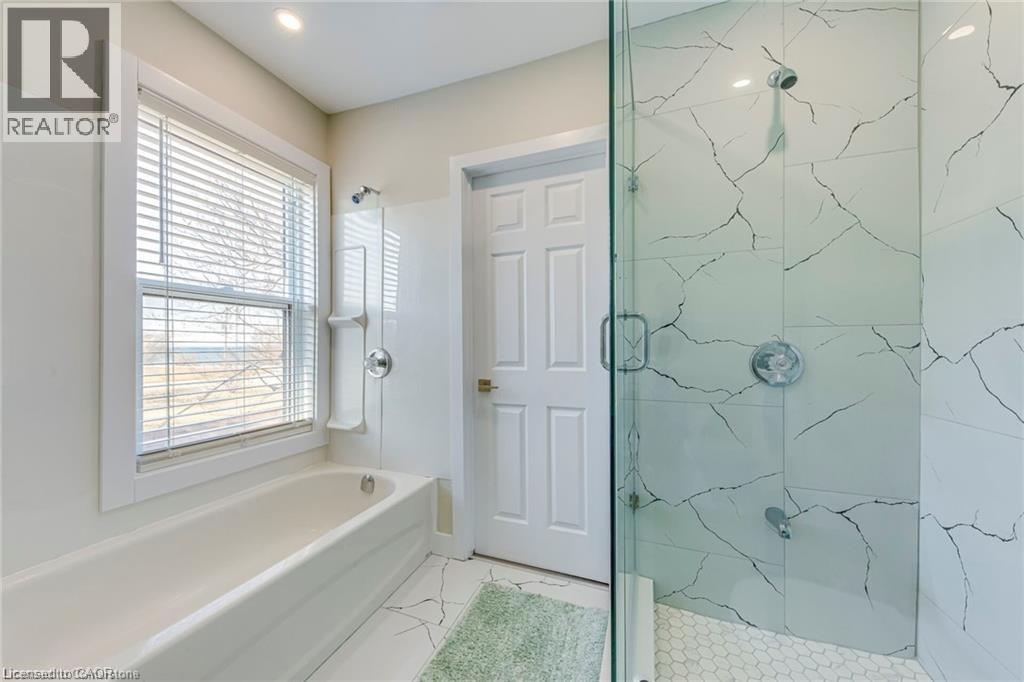 3590 LAKESHORE ROAD - 35