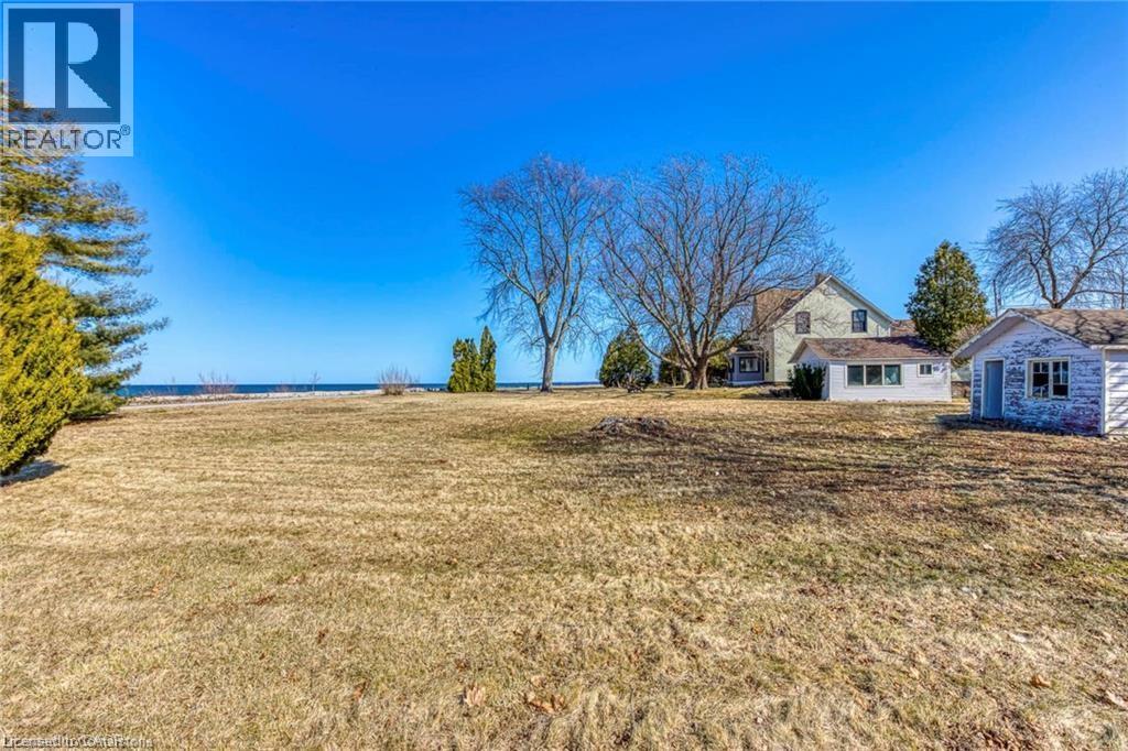 3590 LAKESHORE ROAD - 40