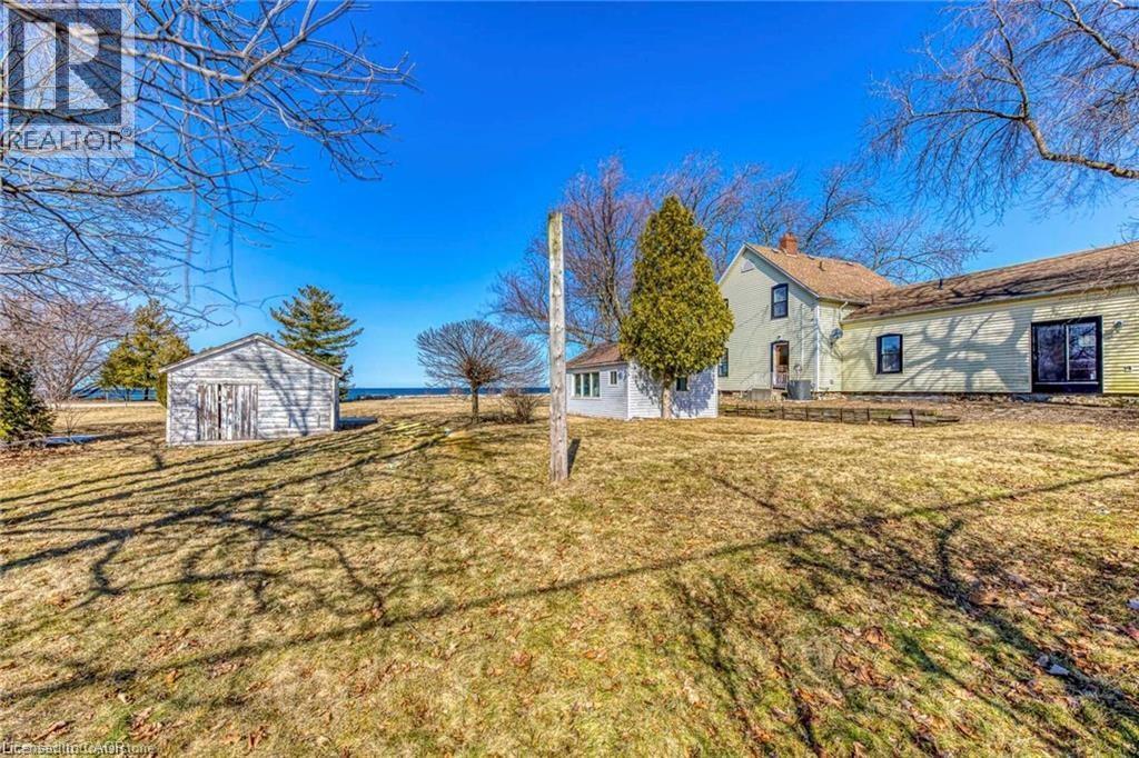 3590 LAKESHORE ROAD - 43