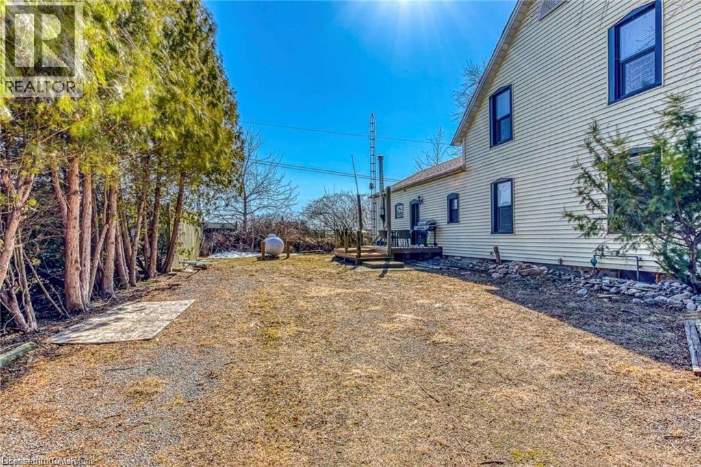 3590 LAKESHORE ROAD - 45