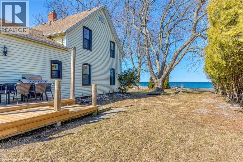 3590 LAKESHORE ROAD - 46