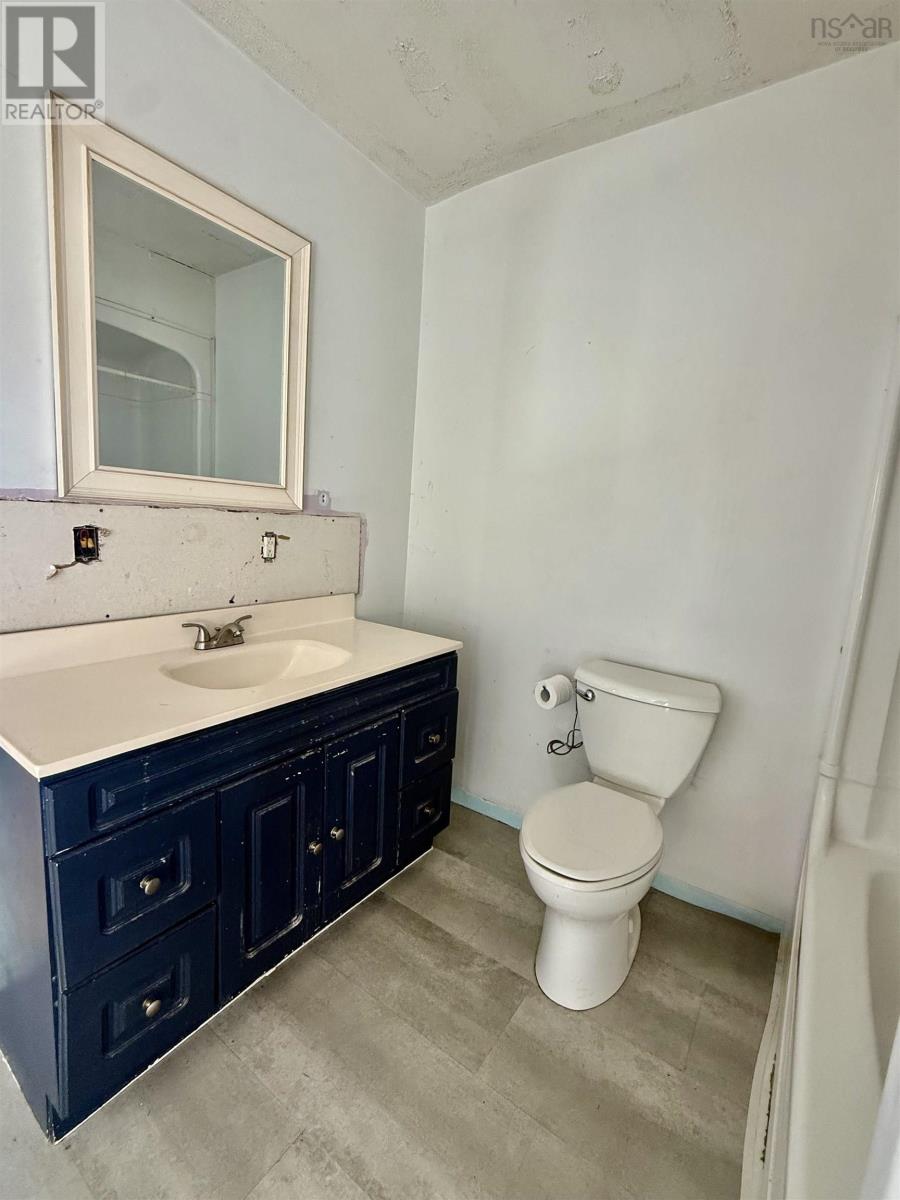 Property 8 of 20 of 1460 Stoney Island Road