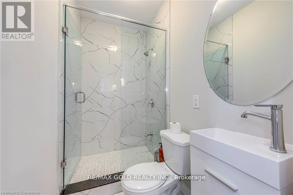 3590 LAKESHORE ROAD - 19